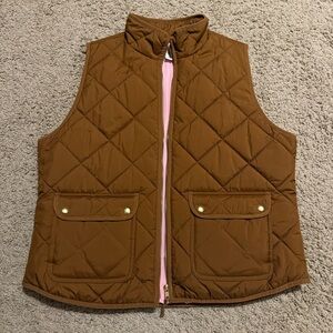 EUC J. Crew Excursion quilted vest, camel color, size XL
